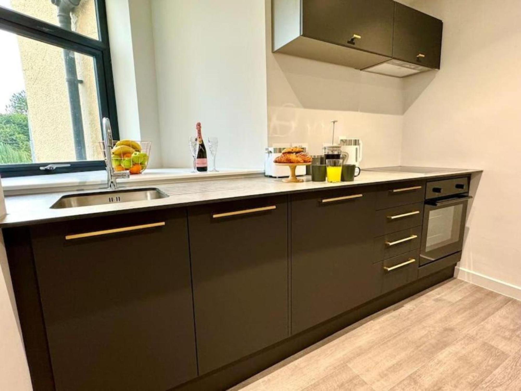 New 2 Bedroom Bournemouth Ground Floor Easy Access Екстериор снимка